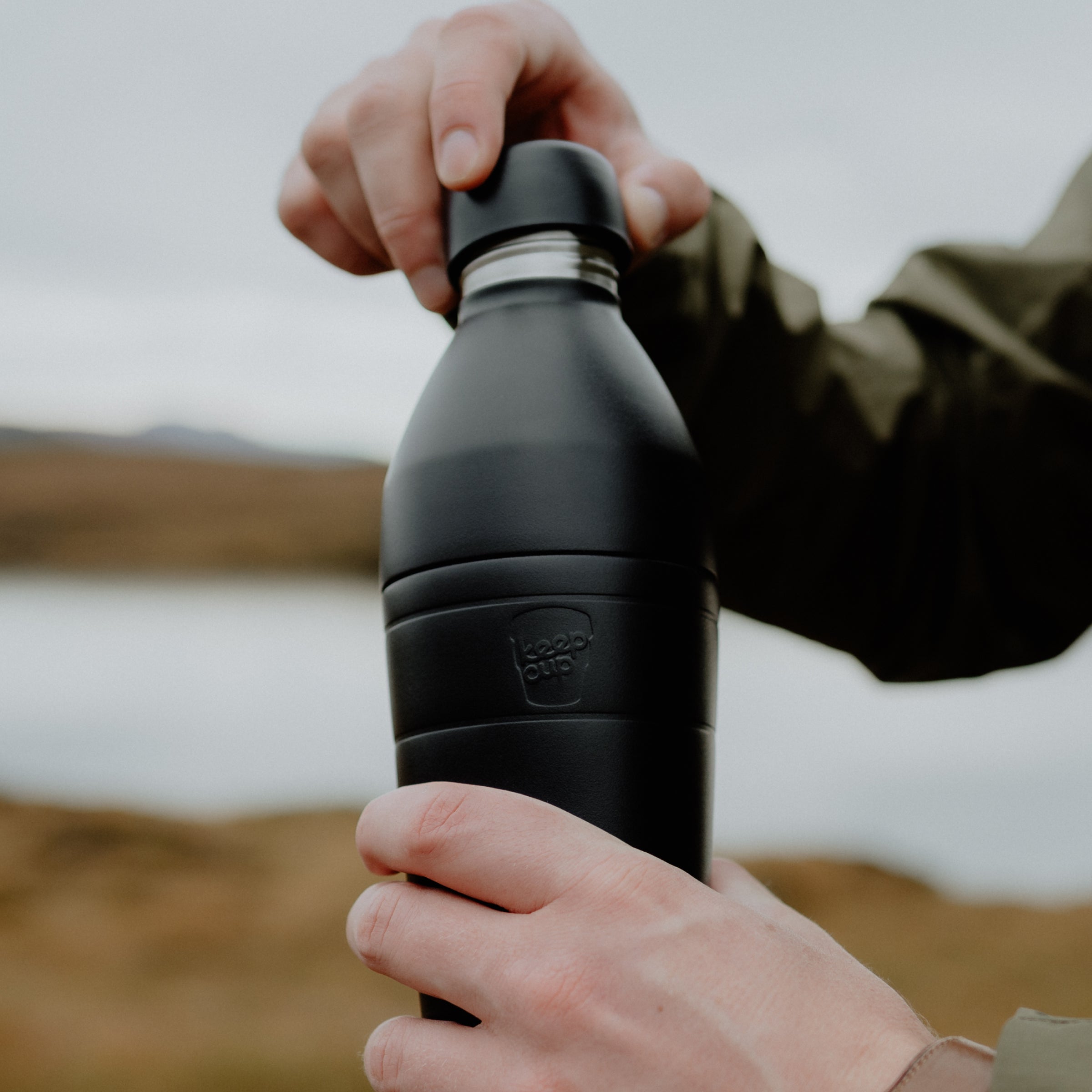 Helix Bottle - L 660ml | Black